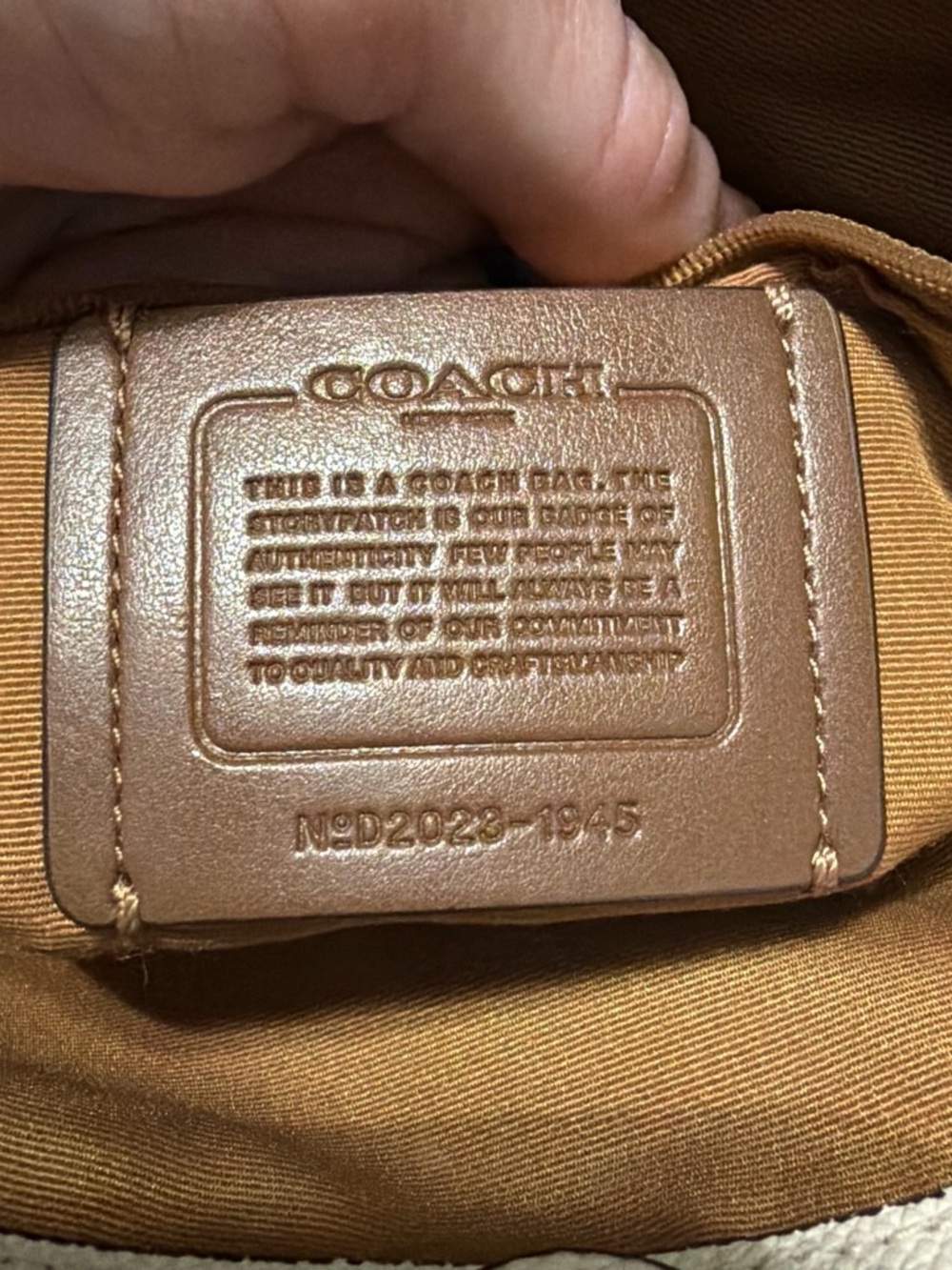 Coach purse - Picture 4 of 4